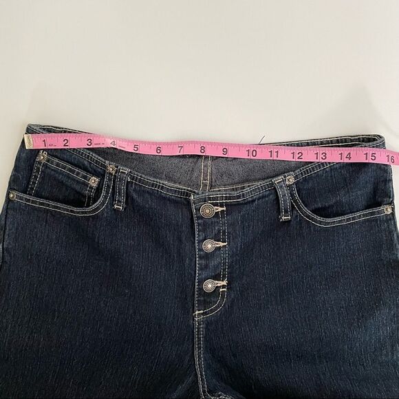 Jordache Jeans - 28” inseam - 32” waist- unfinished raw hem - 9” rise - Picture 10 of 12